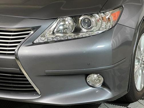 2013 Lexus ES 300h Base