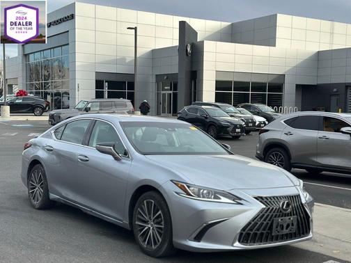 2023 Lexus ES 250 Base