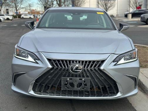 2023 Lexus ES 250 Base