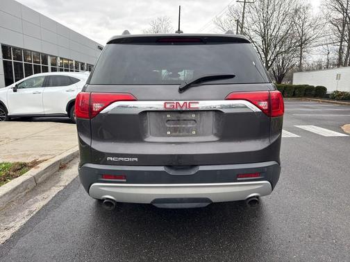 Iridium Metallic 2018 GMC Acadia SLT-2