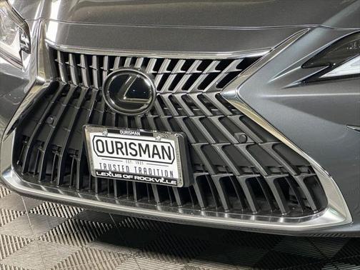 2025 Lexus ES 350 Base