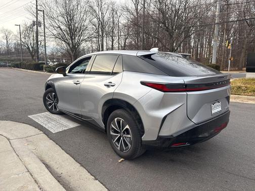 2023 Lexus RZ 450e Premium