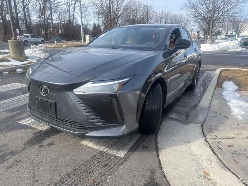 2023 Lexus RZ 450e Luxury