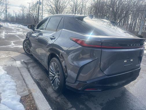 2023 Lexus RZ 450e Luxury