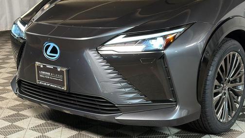 2023 Lexus RZ 450e Luxury