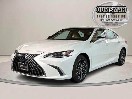 2022 Lexus ES 300h Base