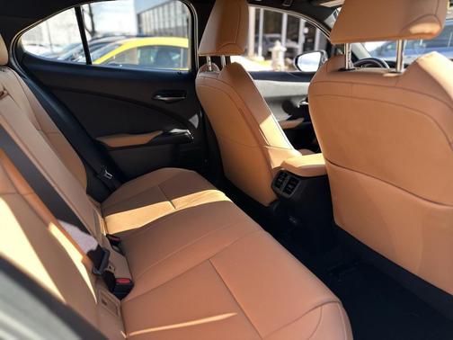 2024 Lexus UX 250h Base