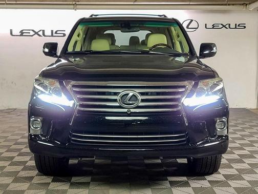 Photo 2 of 39 of 2014 Lexus LX 570 Base