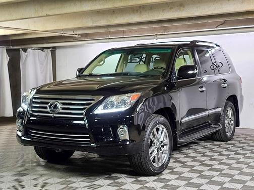 Photo 3 of 39 of 2014 Lexus LX 570 Base