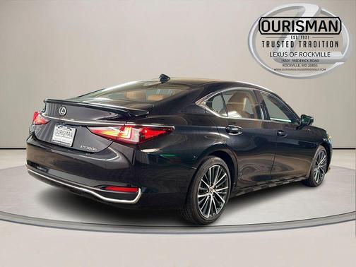 Caviar 2025 Lexus ES 300h Base