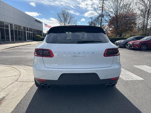 2017 Porsche Macan S