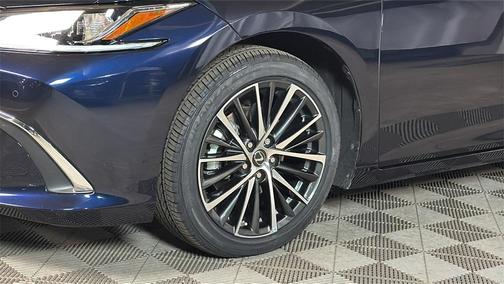 2024 Lexus ES 350 Base