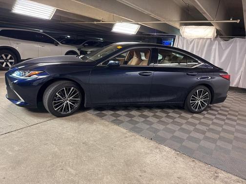 2024 Lexus ES 350 Base