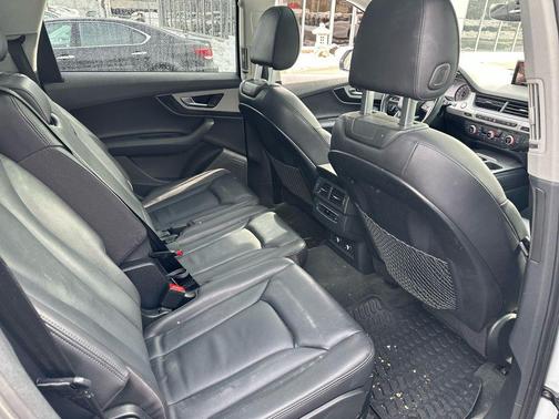 2019 Audi Q7 45 Premium
