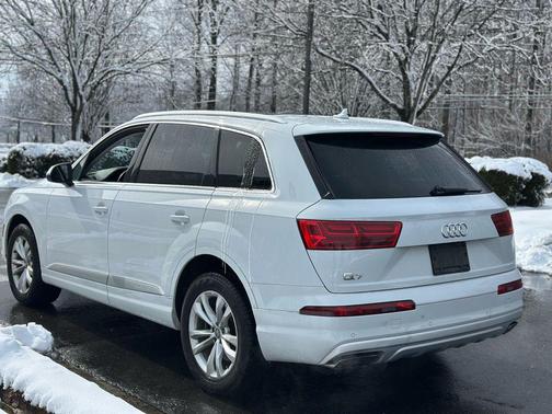 2019 Audi Q7 45 Premium