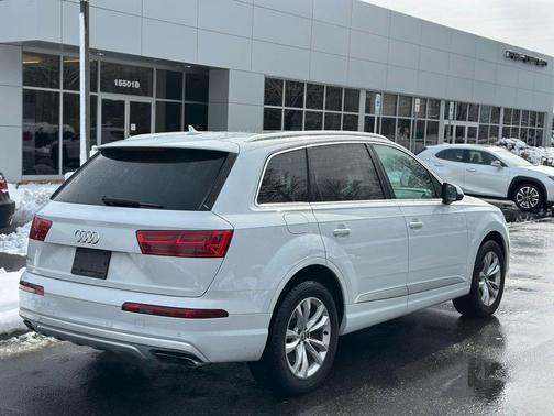 2019 Audi Q7 45 Premium