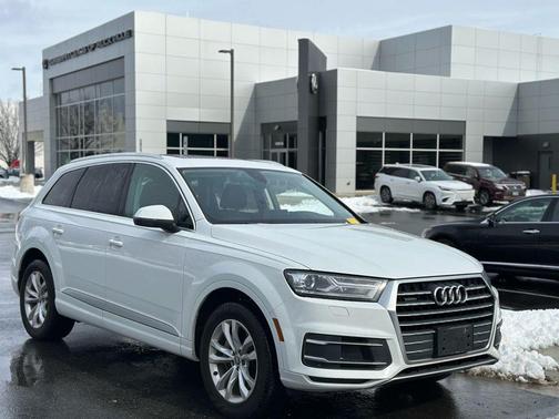 2019 Audi Q7 45 Premium