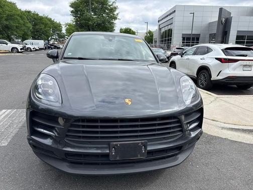 Volcano Grey Metallic 2019 Porsche Macan Macan