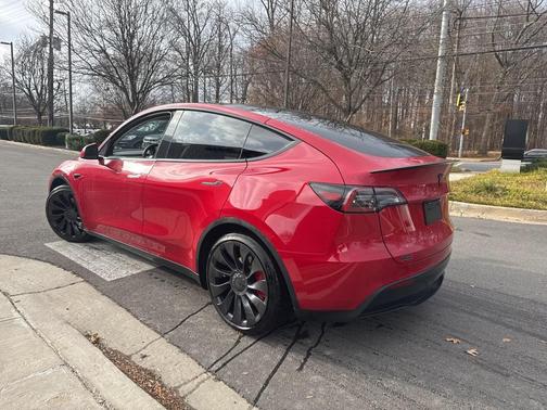 2023 Tesla Model Y Performance Dual Motor All-Wheel Drive