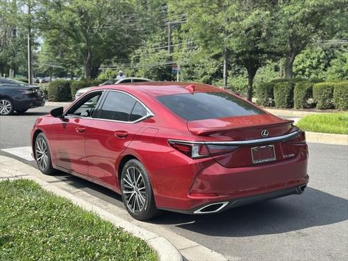 2022 Lexus ES 350 Base