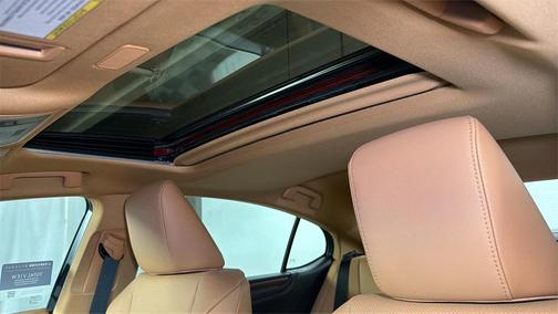 2023 Lexus ES 300h Base