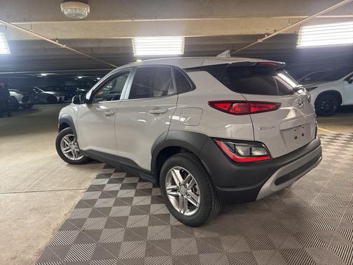 2022 Hyundai KONA SE