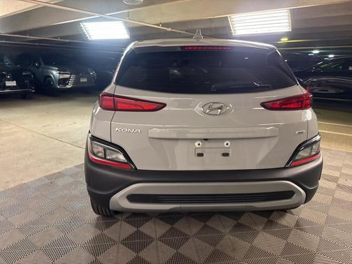 2022 Hyundai KONA SE