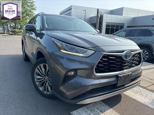 2021 Toyota Highlander Hybrid Platinum