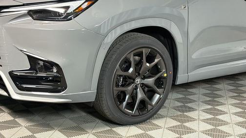 Incognito 2026 Lexus TX 500h F SPORT Premium