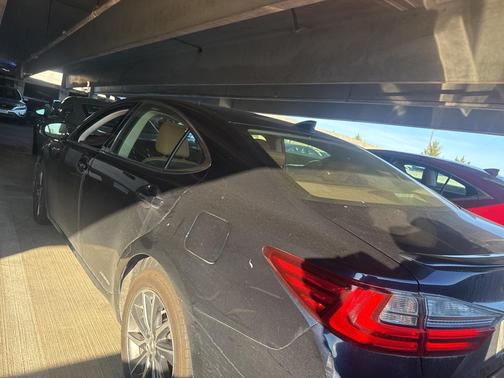 2016 Lexus ES 300h Base
