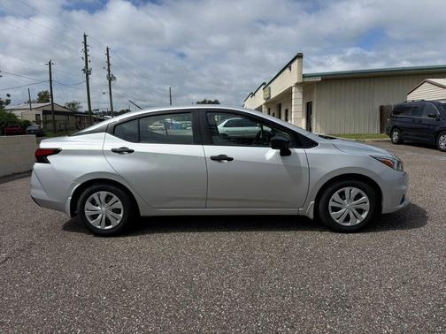 2020 Nissan Versa 1.6 S