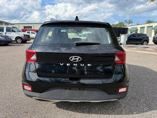 2020 Hyundai VENUE SEL