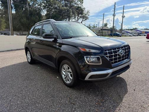 2020 Hyundai VENUE SEL