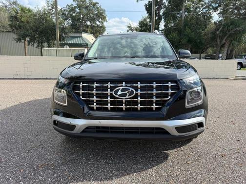 2020 Hyundai VENUE SEL