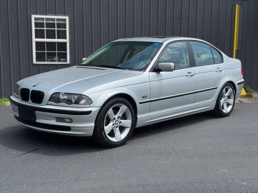 2001 BMW 325 I