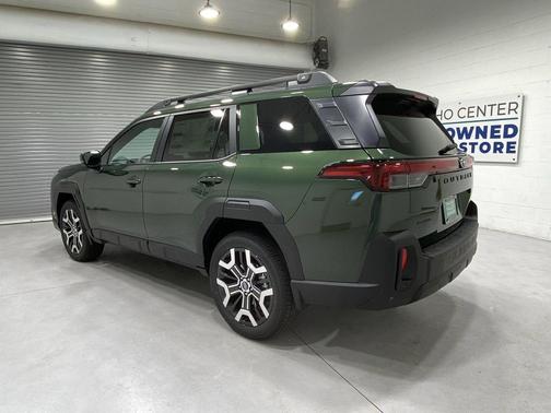 Deep Emerald Green Pearl 2026 Subaru Outback Touring XT