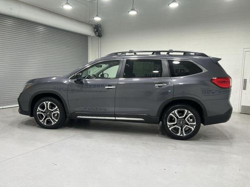 Magnetite Gray Metallic 2026 Subaru Ascent Touring 7-Passenger