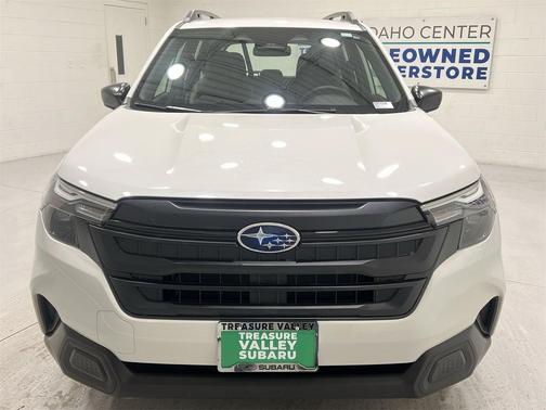 2025 Subaru Forester Base