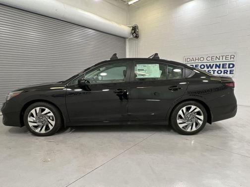 Crystal Black Silica 2023 Subaru Legacy Limited