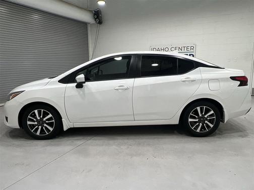 2024 Nissan Versa 1.6 SV
