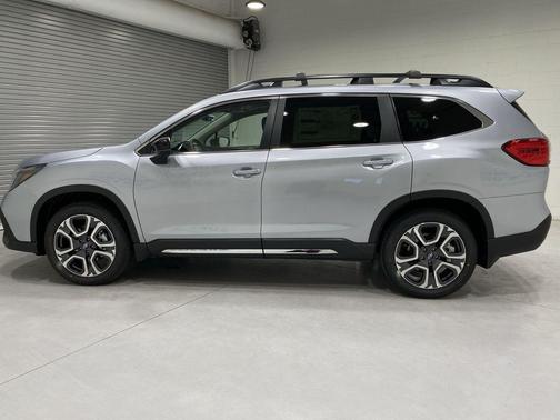 Ice Silver Metallic 2026 Subaru Ascent Limited 7-Passenger