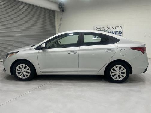 2021 Hyundai Accent SE