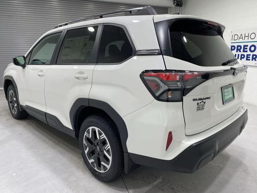 Crystal White Pearl 2026 Subaru Forester Premium