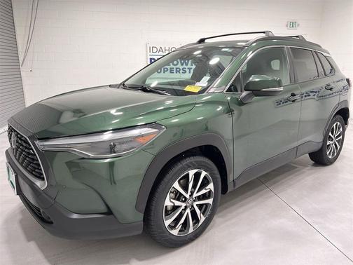 2022 Toyota Corolla Cross XLE