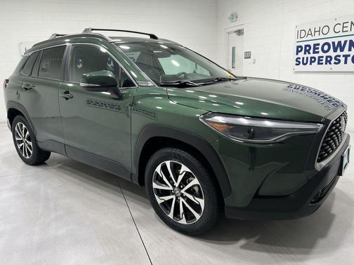 2022 Toyota Corolla Cross XLE