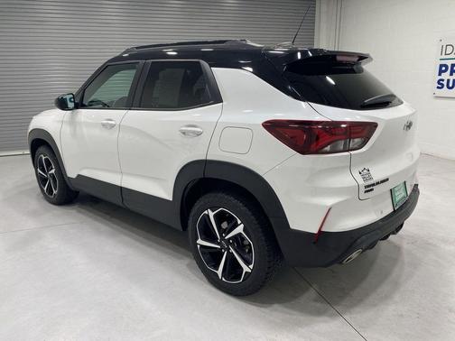 Iridescent Pearl Tricoat 2021 Chevrolet Trailblazer RS