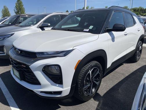 Iridescent Pearl Tricoat 2021 Chevrolet Trailblazer RS