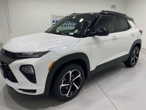 Iridescent Pearl Tricoat 2021 Chevrolet Trailblazer RS