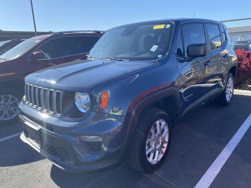 Slate Blue Pearlcoat 2023 Jeep Renegade Latitude