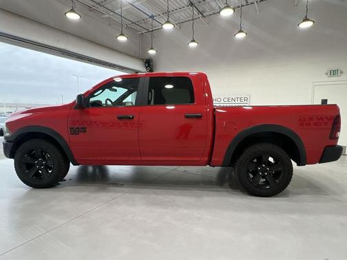 2024 RAM 1500 Classic Warlock Crew Cab 4x4 5'7' Box